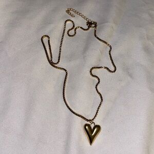 Heart pendant gold necklace